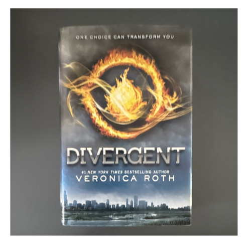 Divergent hardcover first - divergent,