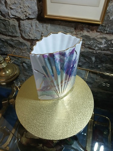 Sehr schöne vase mit goldenen - sehr,