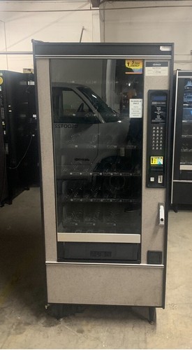 Distributore automatico snack
