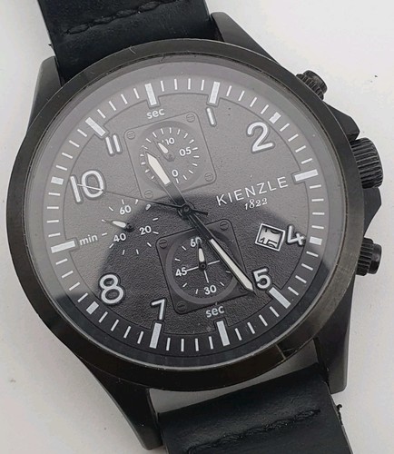 Vecchio orologio polso uomo - da,