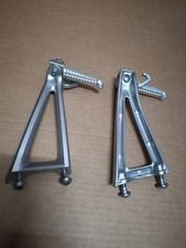 Pedane appoggiapiedi post. con pedalini Yamaha R6 anno 2006/07 coppia