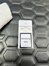 Marlboro gold cigarette tin - gold,