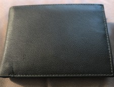 Portafoglio In Pelle Nuovo