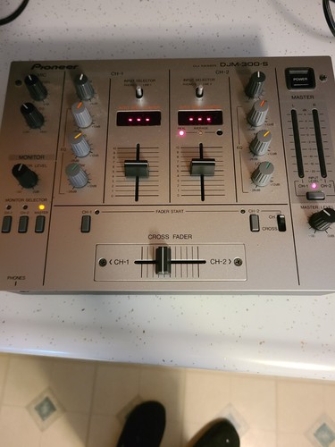 Pioneer djm 300 - mixer, dj