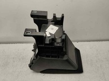 6F0 864 207 AH bracciolo per