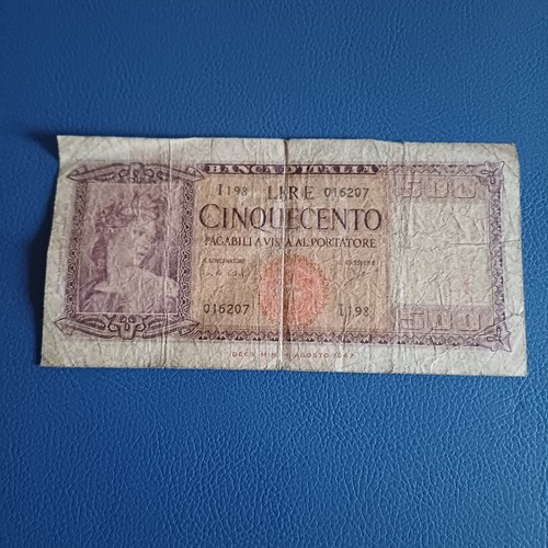 Vecchia banconota italiana 500 - italiana,