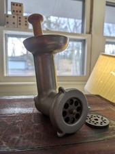 Tritacarne vintage in metallo