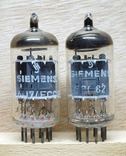 Coppia siemens ecc82 - coppia:, |