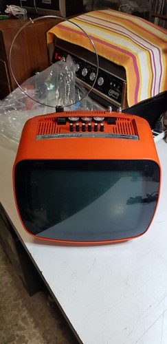 Televisore vintage portatile - vintage,