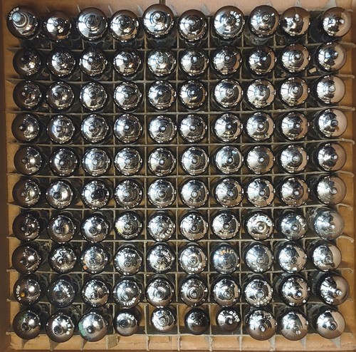 Lot 100 magnadyne tubes - lot, of