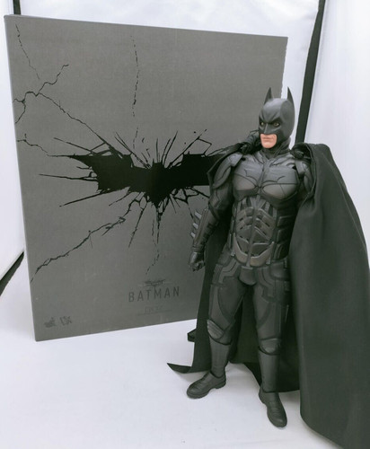 Hot toys batman - batman, il