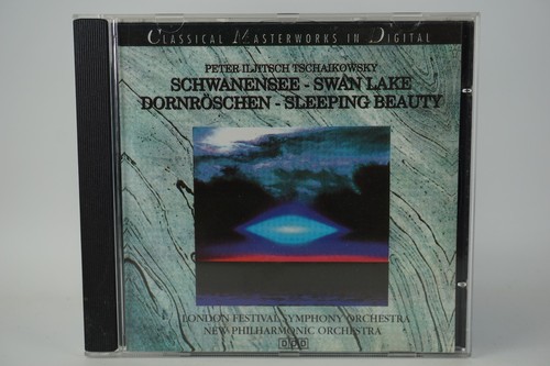 Schwanensee swan lake - lake,