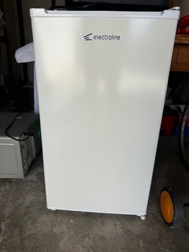 Frigo sottotavolo - ,