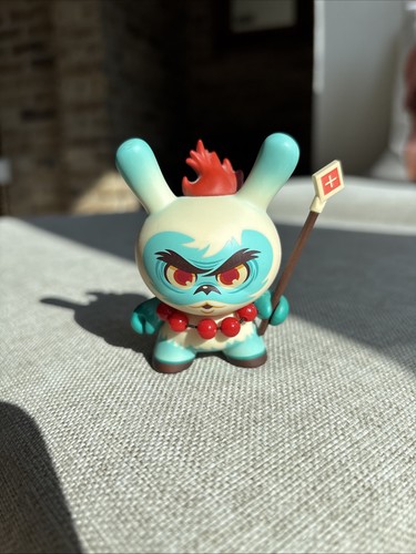 Argyle warrior kidrobot - ~,