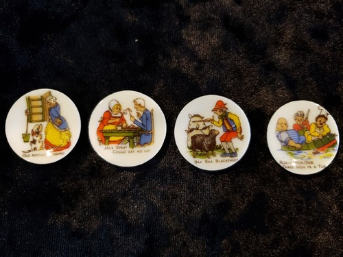 Set quattro piatti - set,