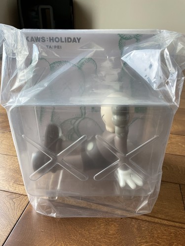 Authentic new kaws holiday - authentic,