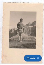 13785. Fotografia vintage donna  sexy gambe montagna dolomiti aa '50 italia 9x6