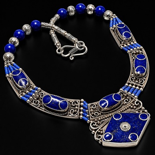 Collana nepalese tibetana - , in