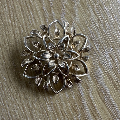 Spilla vintage con fiori