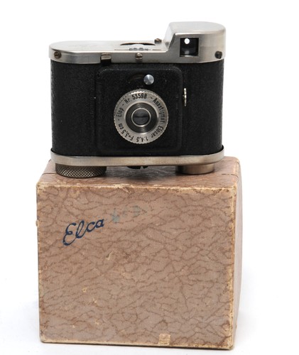 Macchina fotografica vintage - @,