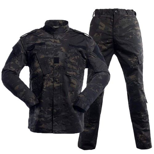 Set uniforme mimetica nera