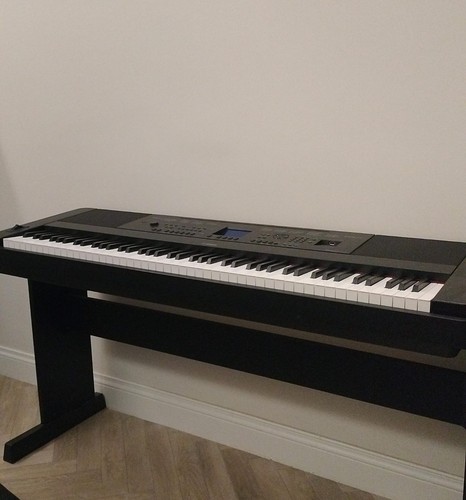 Pianola yamaha - pianola,