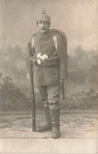 Cartolina 1.WK Ritratto Tedesco Soldato Falda di Spalla 178 Elmo Chiodato