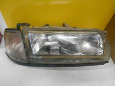 Faro anteriore destro completo per Nissan Primera 1° serie.  [3530.19]