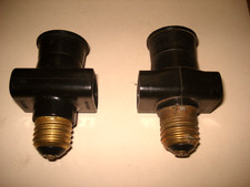 DUE  PORTALAMPADE E27 RUBACORRENTE CON DOPPIA PRESA 10A RUBA CORRENTE