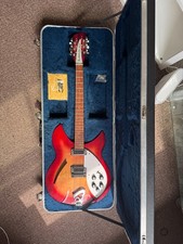 Rickenbacker 330 12 corde