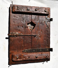 Antica portina, Porta chiodata