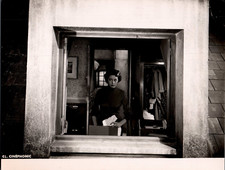 PHOTO DE PRESSE  CINEMA FILM 1953 RUE DE L ESTRAPADE ANNE VERNON