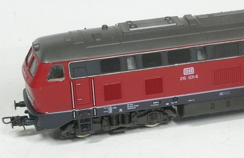 Locomotiva diesel 215 - locomotiva, h0