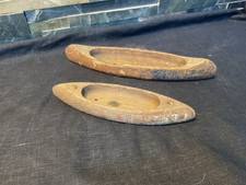 Set di antiche canoe in legno