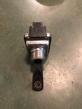 INTERRUTTORE SELETTORE