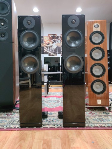 Wilson benesch square three - wilson,
