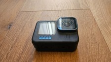 GoPro HERO10 Black 5.3K UHD Action Camera con Pacchetto di Accessori