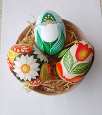 Uova di Pasqua uova in legno