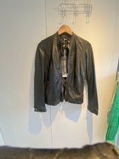Giacca di pelle stile biker