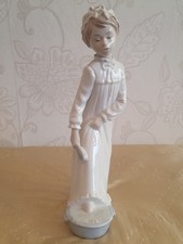 Lovely Nao By Lladro Figurine Of Girl Washing Her Feet