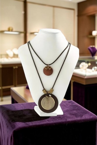 Collana lunga doppio filo