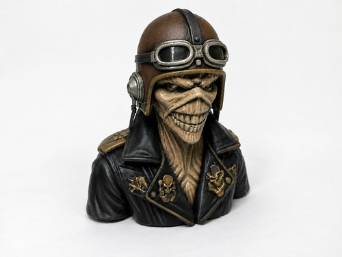 Modellino eddie iron maiden - iron,