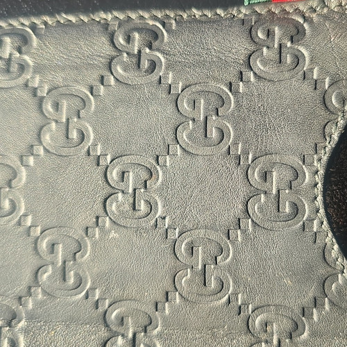 Gucci black embossed logo - black, gg