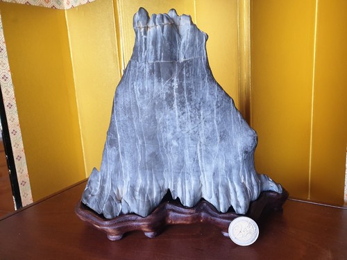 Suiseki pietra palombino