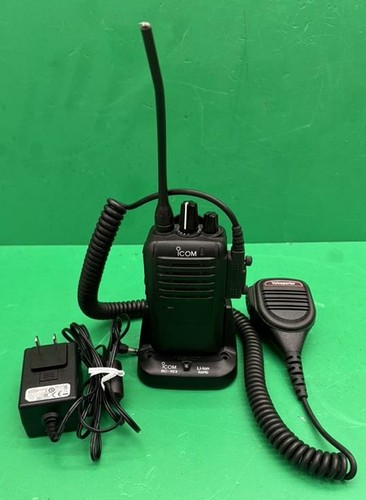 Icom f4001 channel radio - 16,