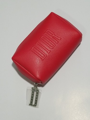 Nuova pochette pochette