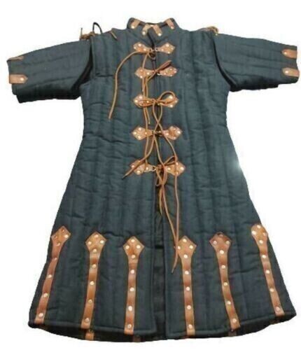 Costume trapuntato medievale