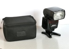 Nikon SB-700 speedlight flash