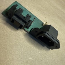 NAD C372 amplificatore