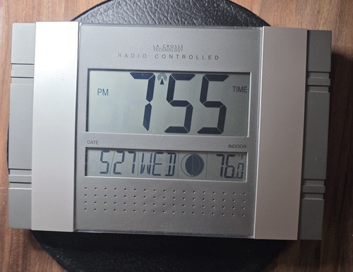 Orologio digitale atomico